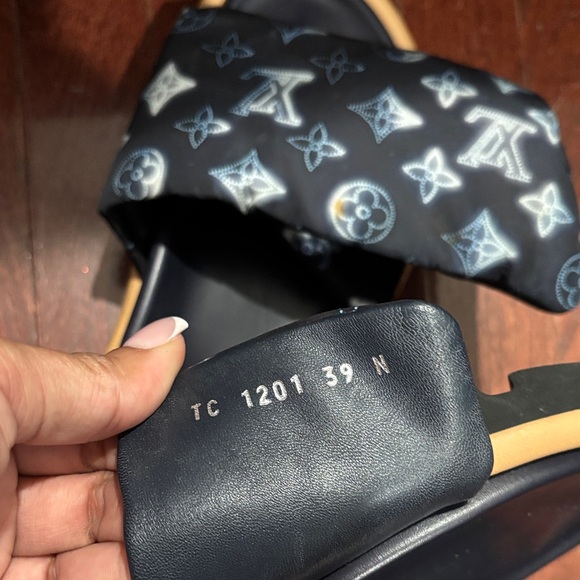Louis Vuitton Black and Blue Monogram Slides - Picture 4 of 5
